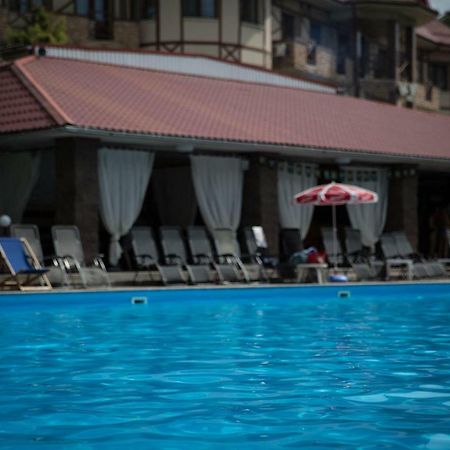 Olympica Hotel Almaty Esterno foto